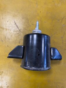 ŁAPA PODUSZKA MOCOWANIE SILNIKA NISSAN LEAF I ZE0