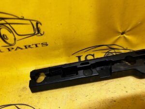 ŚLIZG WSPORNIK MOCOWANIE PROGU LEWY BMW 5 G30