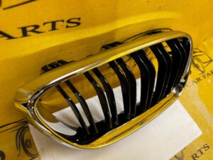 NERKA GRILL KRATA KRATKA ZDERZAKA PRZÓD PRAWY PRAWA BMW F87 M2 COUPÉ NOWA