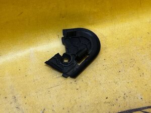 UCHWYT ZACZEP PLASTIK MERCEDES W213 W257