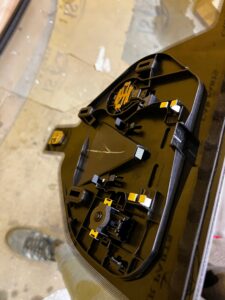 SZYBA CZOŁOWA SOUNDSCREEN PODGRZEWANA GRZANA FORD KUGA MK3 UK