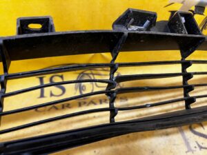 KRATKA DOLNA ZDERZAKA PRZEDNIEGO GRILL TESLA MODEL 3