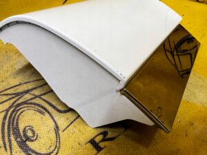 LEWA LISTWA CHROM BŁOTNIKA OSŁONA PROGU GENESIS GV70