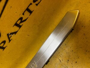 NAKŁADKA LISTWA PROGOWA PRZÓD BMW SERIA 1 F40