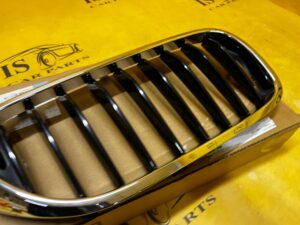 GRILL ATRAPA NERKA PRAWY PRAWA BMW 5 G30 G31 M-PAKIET SPORT NOWY OEM
