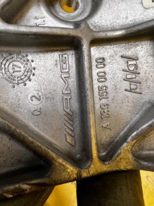 ŁAPA MOCOWANIE ALTERNATORA MERCEDES A45 S AMG W177