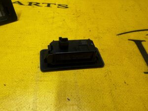 2 X LAMPKA PODŚWIETLENIE TABLICY REJESTRACYJNEJ BMW 1 F40 5 G30 G31 M5 F90