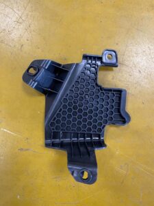 ŁAPA MOCOWANIE UCHWYT MERCEDES W176 INFNITI Q30