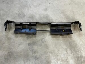 KIEROWNICA KANAŁ WLOT POWIETRZA GÓRNA GÓRNY AUDI SQ7 Q7 4M0