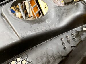 PODSZYBIE GÓRNE OSŁONA WLOTU POWIETRZA CITROEN C4 GRAND PICASSO II