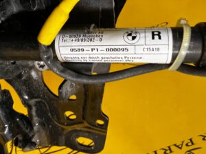 KOMPLET ZAWIASY MASKI NABOJE PIROTECHNICZNE LEWY PRAWY BMW 5 G30