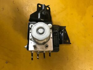 POMPA ABS 476604CB2A NISSAN X-TRAIL T32 2014-