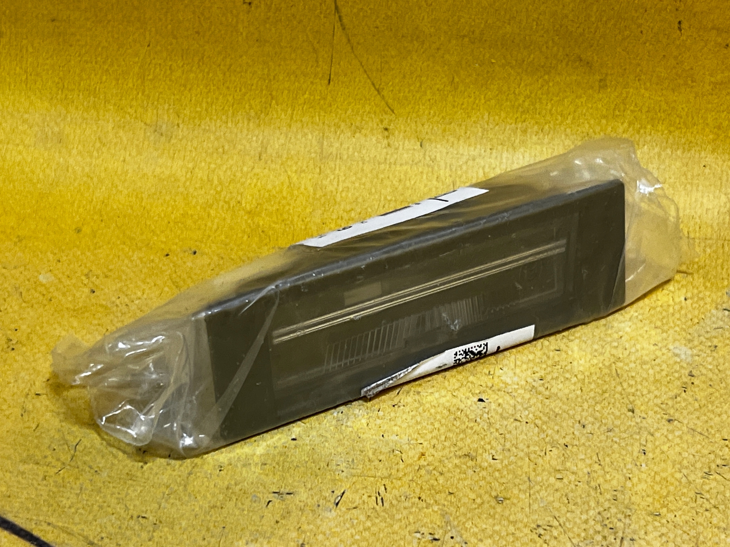 OŚWIETLENIE TABLICY REJESTRACYJNEJ MINI R55 R60 R61 NOWE OEM