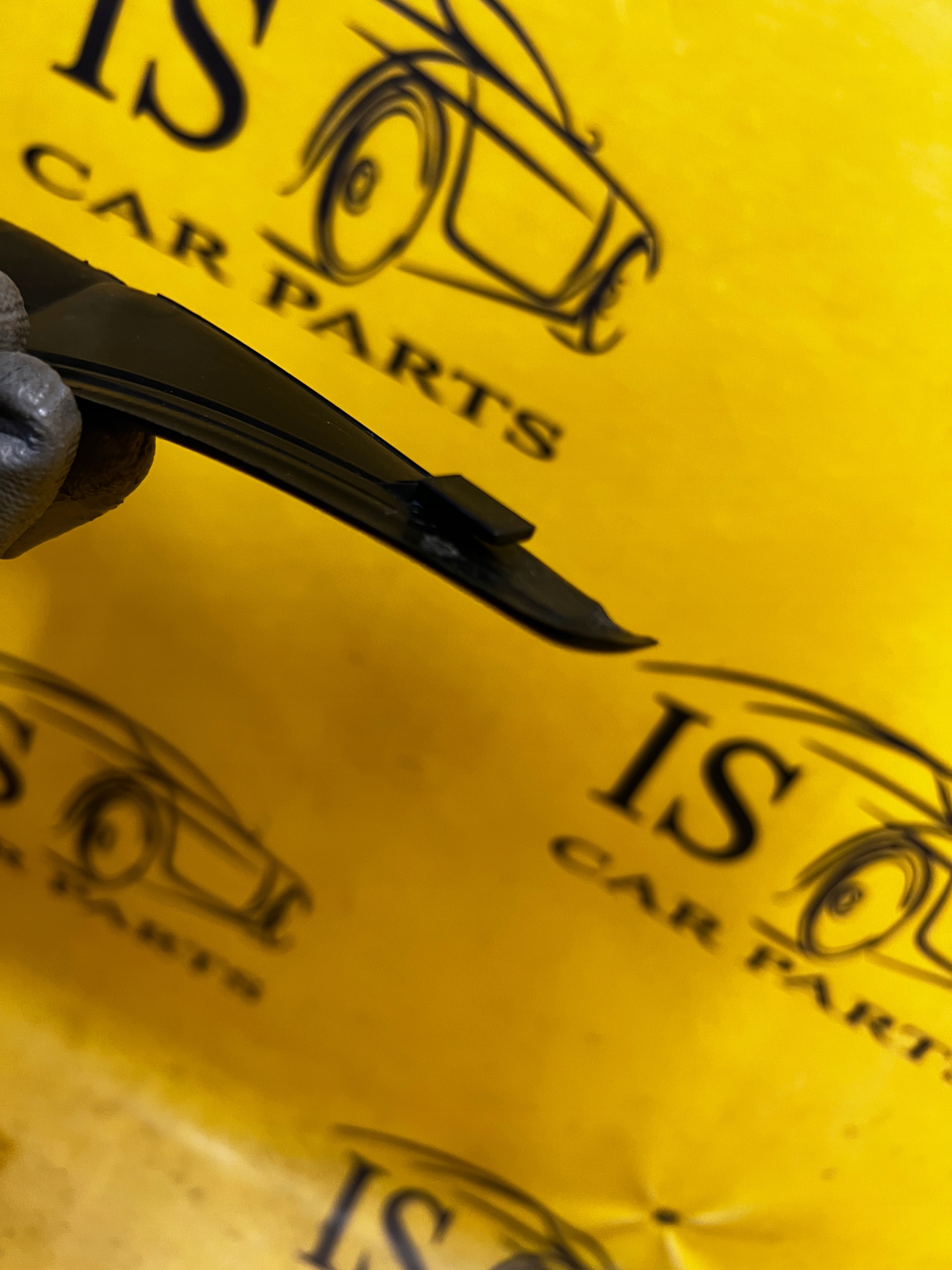 OSŁONA NAROŻNIK PODSZYBIA PRAWY RENAULT MEGANE IV HB
