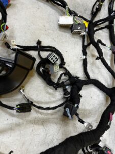 WIĄZKA INSTALACJA DESKI KONSOLI FORD KUGA MK3