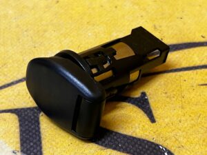 GNIAZDO ZAPALNICZKI ZAPALNICZKA 12V RENAULT CAPTUR I PRZEDLIFT