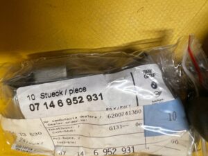 10 X NAKRĘTKA BLASZKA MONTAŻOWA UNIWERSALNA ST4.8 BMW NOWA OEM