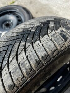 KOŁO FELGA OPONA ZIMOWA SKODA SCALA 195/60 R16