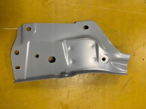 WZMOCNIENIE WSPORNIK MOCOWANIE BLACHA INFINITI Q50