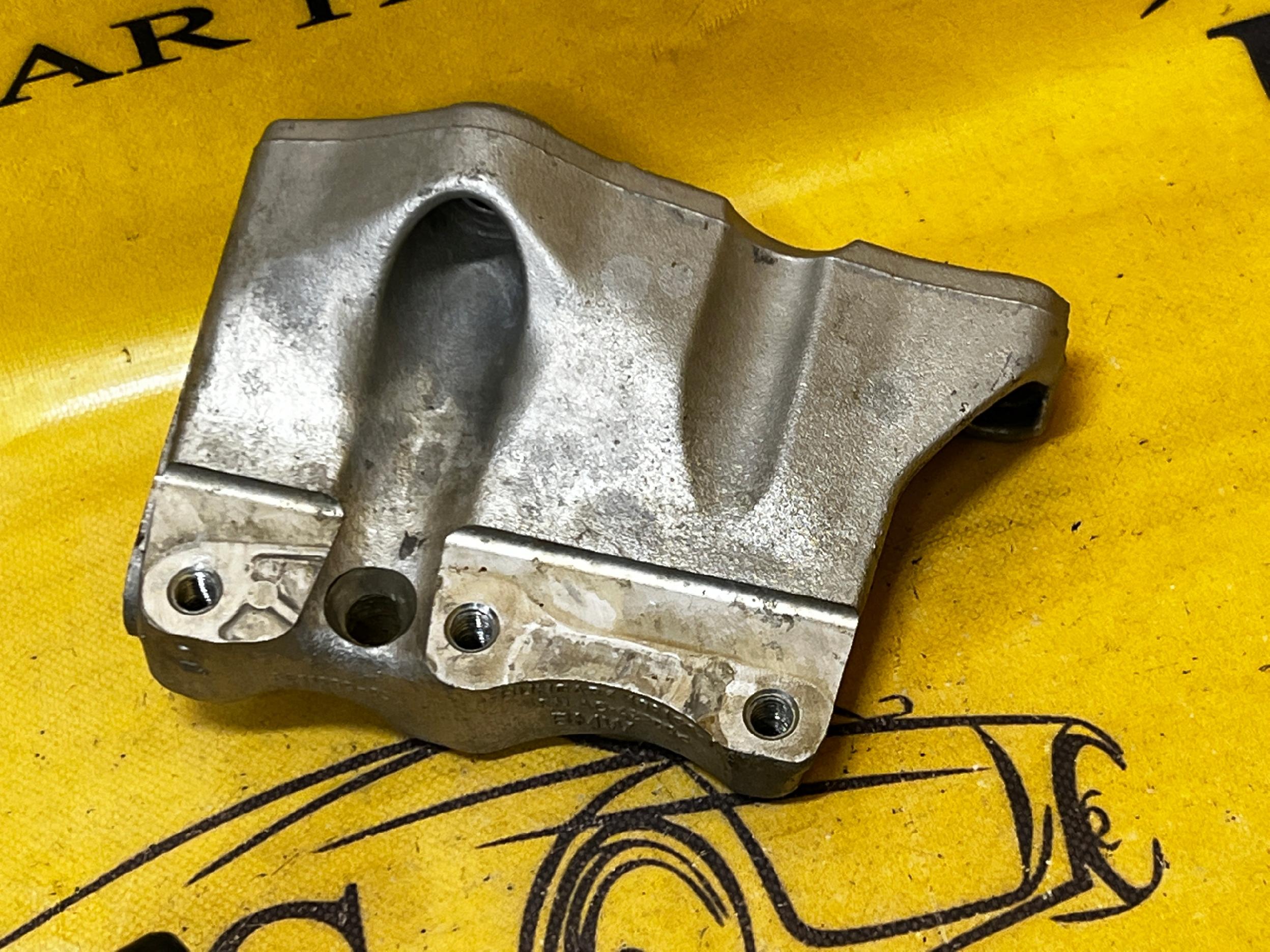 ŁAPA MOCOWANIE UCHWYT SILNIKA BMW F40 F48 B38