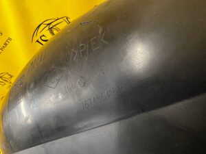 NADKOLE TYŁ TYLNE PRAWY PRAWE RENAULT CAPTUR I PRZEDLIFT