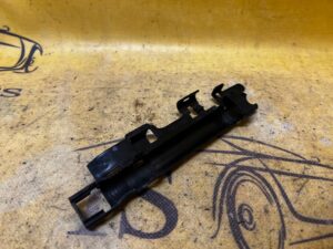 OSŁONA MOCOWANIE DYSZY SPRYSKIWACZY BMW 5 G30