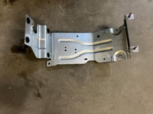 WSPORNIK BLACHA MOCOWANIE LAND ROVER DISCOVERY 5 V L462