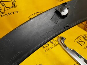 PRAWA LISTWA DRZWI SIERP TYŁ JAGUAR E-PACE X540