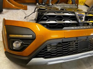 KOMPLETNY PRZÓD CHŁODNICE MASKA LAMPY DACIA SANDERO STEPWAY III 3 RUDY