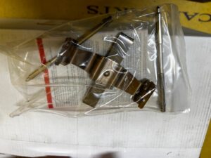 ZACISK HAMULCA CZERWONY PRZÓD LEWY M PERFORMANCE BMW 3 G20 G21 NOWY OEM