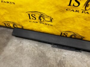 LISTWA NAKŁADKA PROGU PROGOWA PRÓG LEWY LEWA RANGE ROVER VELAR L560