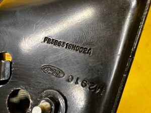 WSPORNIK MOCOWANIE OBUDOWY AKUMULATORA FORD MUSTANG VI