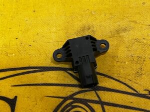 CZUJNIK UDERZENIOWY UDERZENIA LR RANGE ROVER EVOQUE II L551