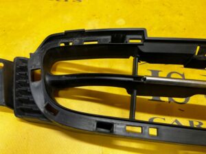 KRATKA DOLNA ŚRODKOWA ZDERZAKA PRZÓD PEUGEOT 508 RXH