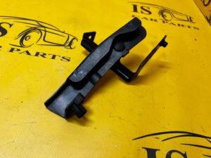 WSPORNIK MOCOWANIE UCHWYT RANGE ROVER VELAR L560