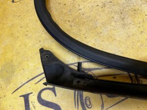 USZCZELKA KAROSERYJNA DACHU DACHOWA LEWA RENAULT ZOE I Z.E.