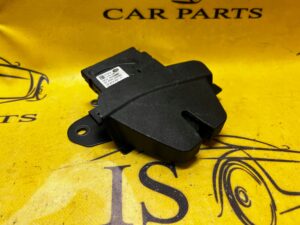 ZAMEK BURTY KLAPY PRAWY RANGE ROVER VOGUE L405