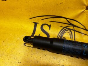 SIŁOWNIK KLAPY TYŁ POKRYWY BAGAŻNIKA LEWY BMW X6 E71 E72 NOWY OEM