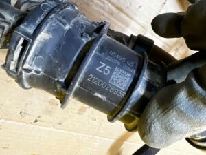 KOMPLET MAGISTRALA WODNA TERMOSTAT PRZEWÓD WODY DACIA DOKKER 1.5 BLUE DCI