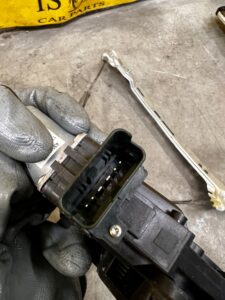 MECHANIZM PODNOŚNIK SZYBY DRZWI PRZÓD LEWY RENAULT MEGANE IV