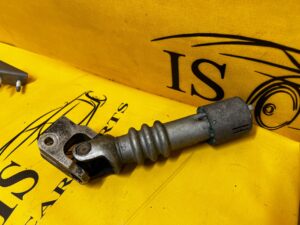 KRZYŻAK KOLUMNY KIEROWNICZEJ MERCEDES C-KLASA W206