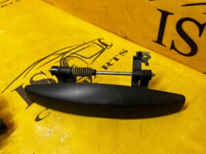 KLAMKA ZEWNĘTRZNA DRZWI PRZÓD LEWY DACIA DOKKER