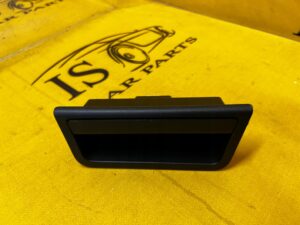 UCHWYT RĄCZKA KLAPY BAGAŻNIKA TYŁ RANGE ROVER VELAR L560