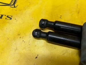 KOMPLET SIŁOWNIKI TELESKOPY KLAPY BAGAŻNIKA TYŁ RENAULT MEGANE IV HB