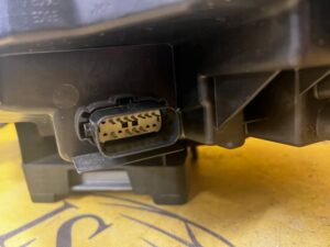 KOMPLET REFLEKTORY LAMPY PRZEDNIE FULL LED FORD KUGA MK3 ANGLIK