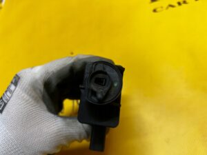 SIŁOWNIK KLAPKI WLEWU PALIWA CITROEN C4 GRAND PICASSO II