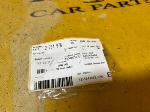 MOCOWANIE OSŁONY HAKA HOLOWNICZEGO M-PAKIET PRAWE BMW 3 E36 NOWE OEM