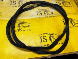 USZCZELKA KLAPY BAGAŻNIKA TYŁ VW T-ROC