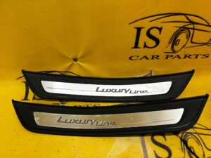 LISTWA PROGOWA LUXURY LINE PRAWA BMW G30 530D RWD