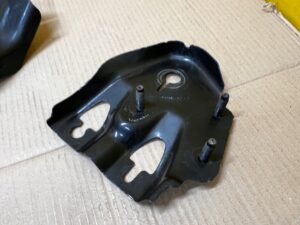 KOMPLET WSPORNIK BELKA WSPORNIK PASA PRZÓD FORD FUSION LIFT USA MONDEO MK5